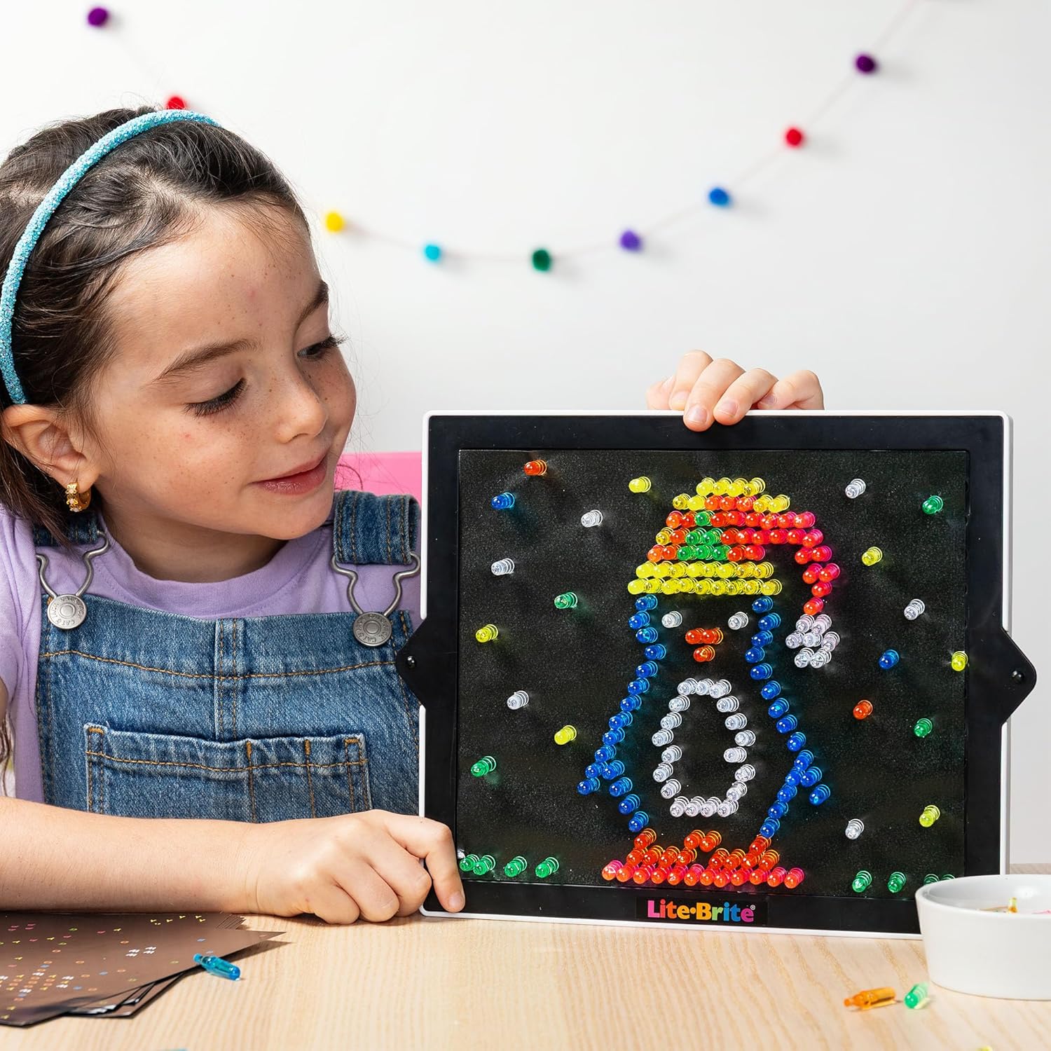 Lite Brite Ultimate Value Retro Toy, 12 Seasonal Templates, Peg Pouch, Light up Creative Activity Toy, Educational Stem, Gift for Girls and Boys, Ages 4+
