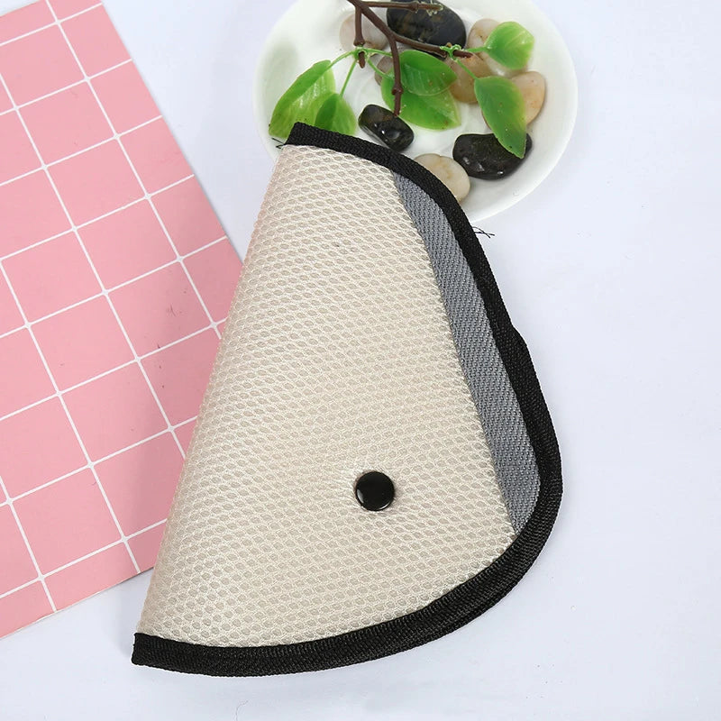 Universal Car Safe Fit Seat Belt Sturdy Adjuster Car Safety Belt Adjust Device Triangle Baby Child Protection Baby Safety