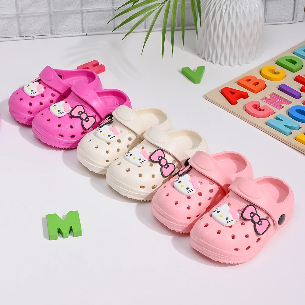 Lovely Sanrio Garden Clogs Girls Slippers Hello Kitty Pattern Summer Light Outdoor Slippers for Children Beach Pool Shoes