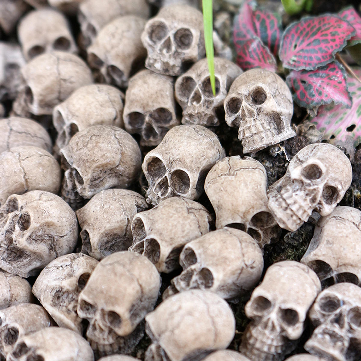 20 PCS Creative Miniature Skull, Cool Miniature Skull for Garden Bonsai Decoration, Resin Crafts