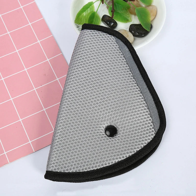 Universal Car Safe Fit Seat Belt Sturdy Adjuster Car Safety Belt Adjust Device Triangle Baby Child Protection Baby Safety