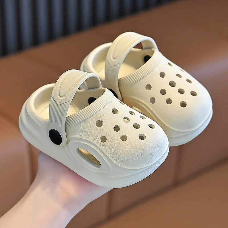 2026 Summer Casual Children Slippers Solid Color Clogs Sandals for Boys Girls Simple Anti-Slip Hollow Sandals Daily
