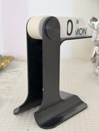 1pc modern minimalist style plastic creative perpetual calendar, desk calendar, office desktop decoration, new home decoration