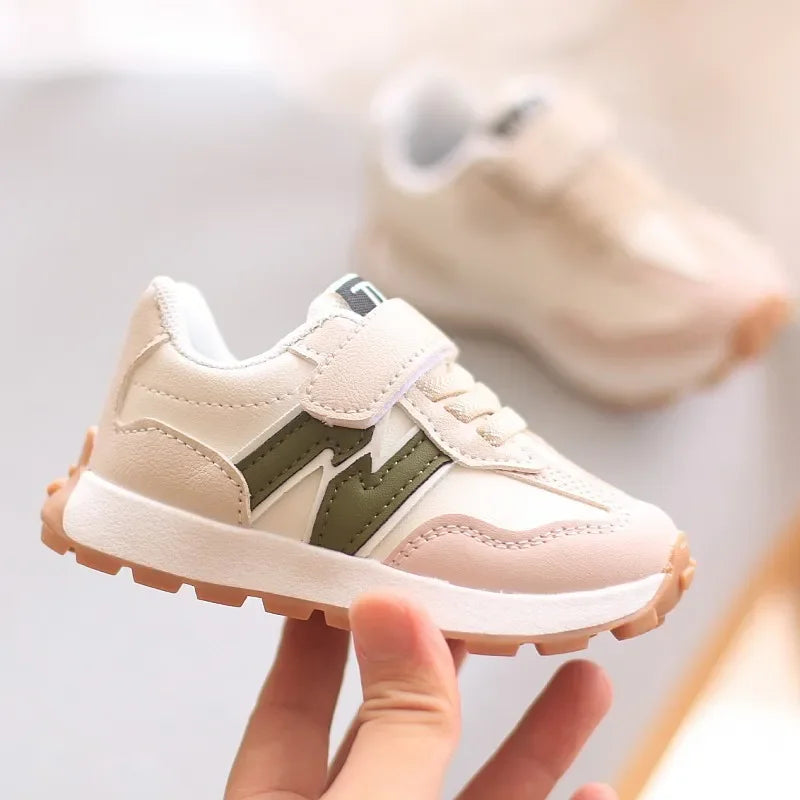 Kids Sports Shoes Breathable Non Slip Lightweight Sneakers