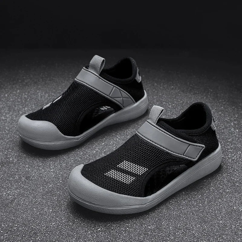 Kids Closed Toe Mesh Sandals Lightweight Beach Shoes for Children