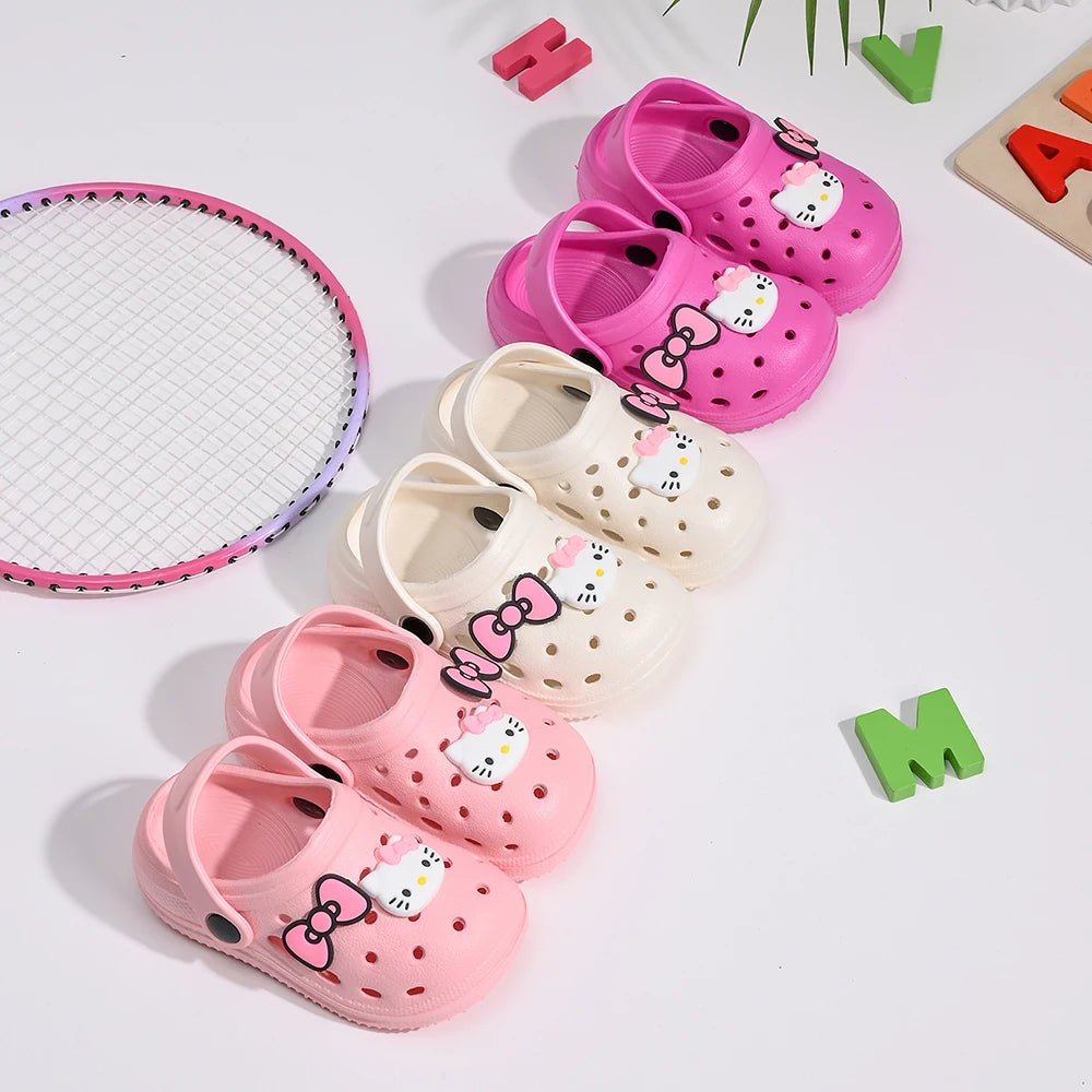 Lovely Sanrio Garden Clogs Girls Slippers Hello Kitty Pattern Summer Light Outdoor Slippers for Children Beach Pool Shoes