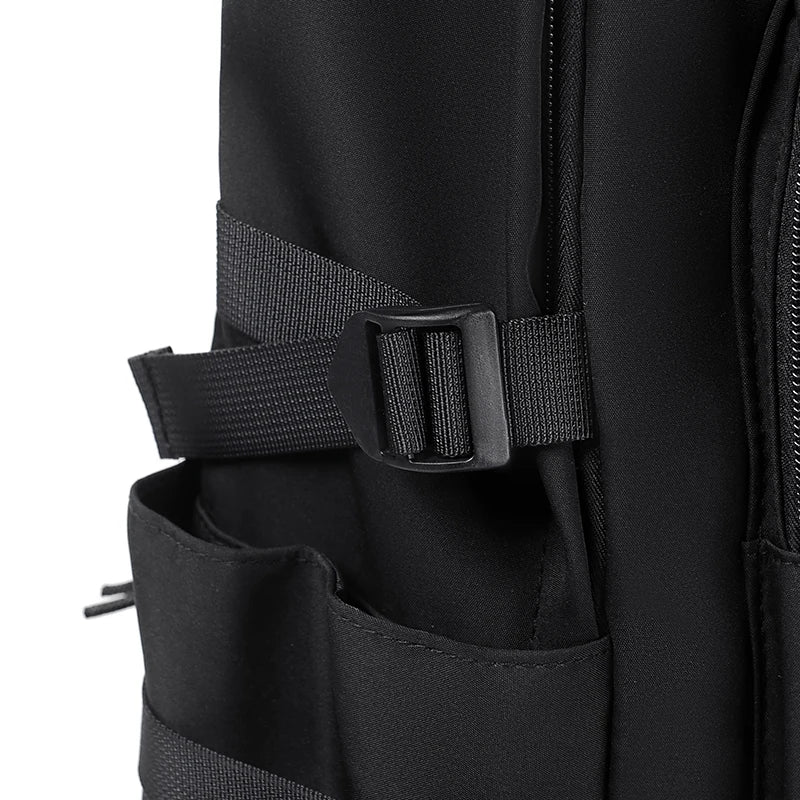 Simple solid color backpack,  travel backpack, plenty of storage space, very suitable for commuting, school, work and going out.