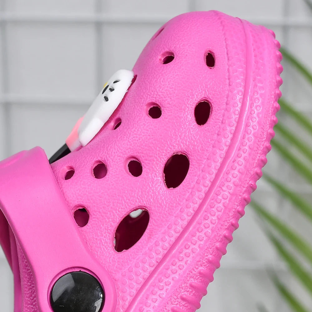 Lovely Sanrio Garden Clogs Girls Slippers Hello Kitty Pattern Summer Light Outdoor Slippers for Children Beach Pool Shoes