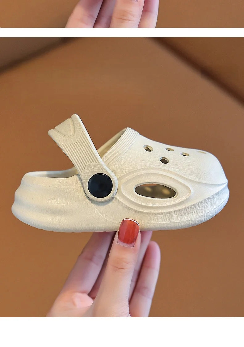 2026 Summer Casual Children Slippers Solid Color Clogs Sandals for Boys Girls Simple Anti-Slip Hollow Sandals Daily