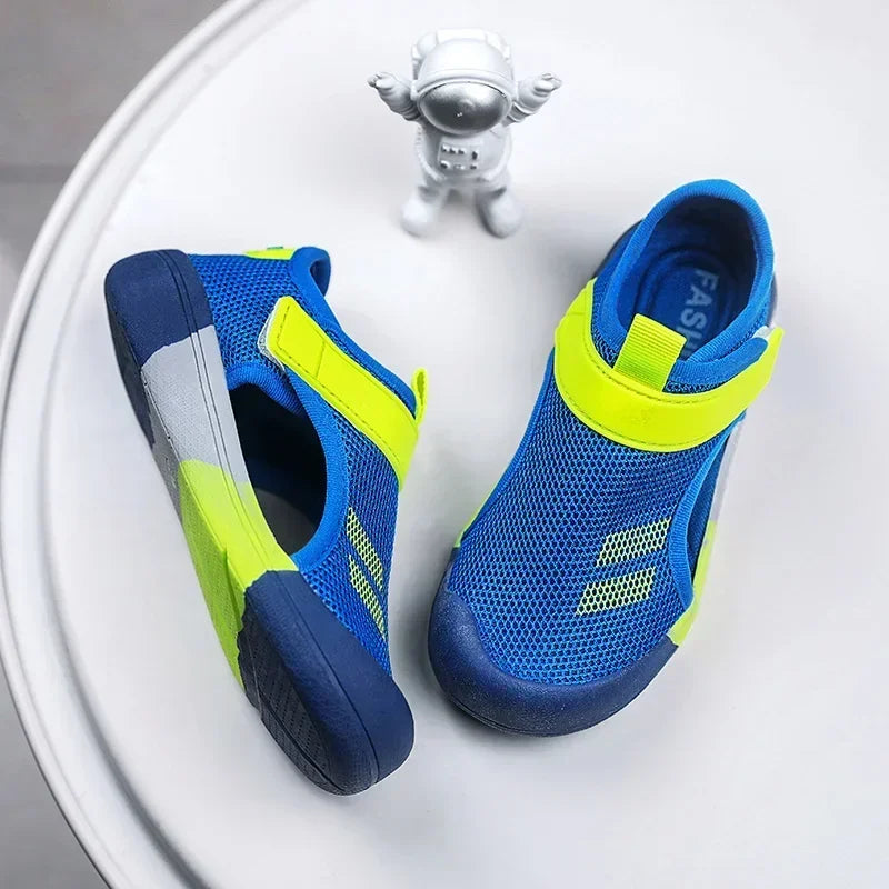 Kids Closed Toe Mesh Sandals Lightweight Beach Shoes for Children