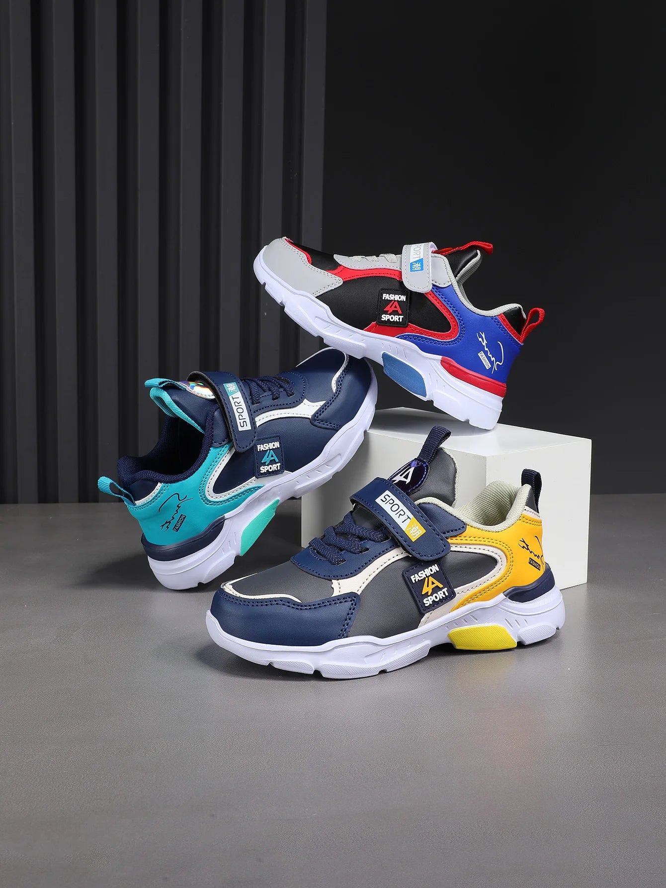 Autumn and Winter Children's Shoes, Boys' Sports Shoes, Leather Surface, Breathable, Non-Slip, Versatile Sports Shoes for Middle-Aged and Older Children, Elementary School Students